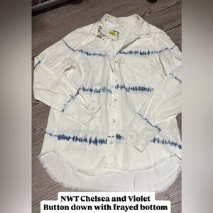 Chelsea & Violet White and Blue Button Down Shirt